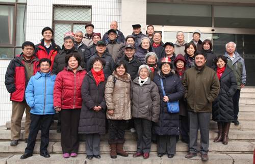 F:\photo\2012年老同志聚会\IMG_4480.jpg